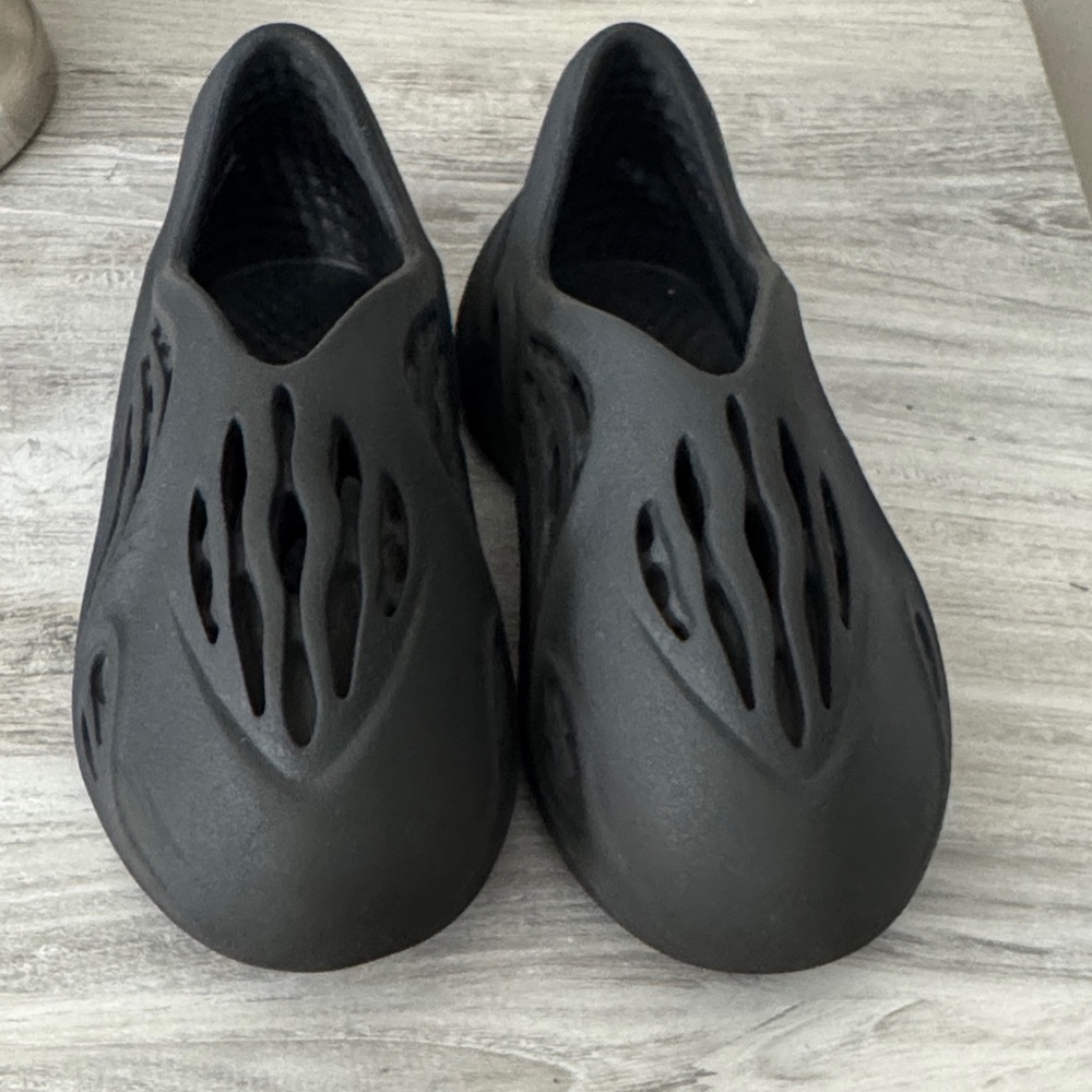 Yeezy Kids Black Sandals